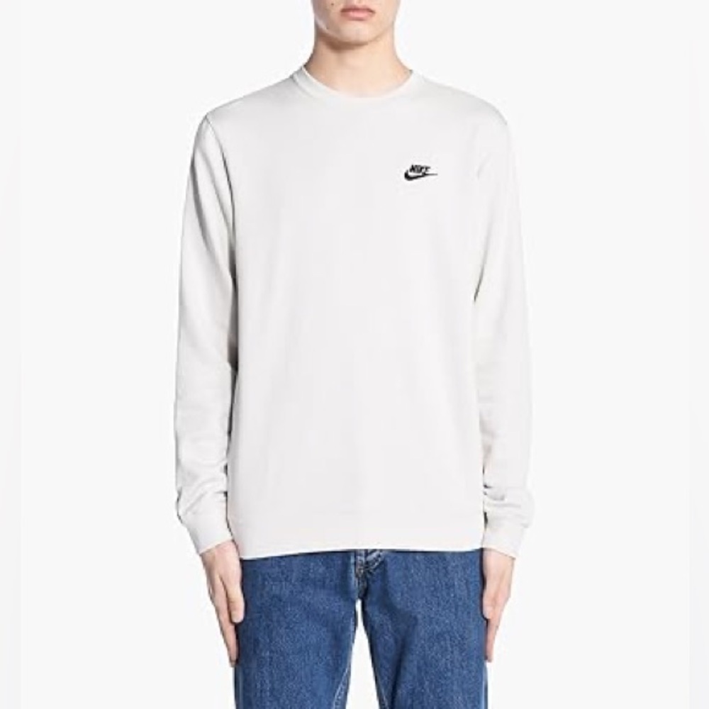 Nike small fleece white pullover